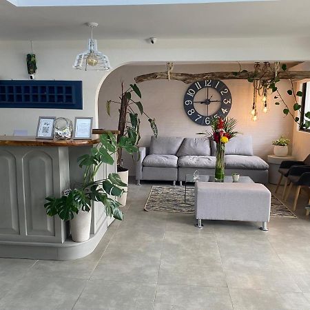 Berlor Airport Inn Río Segundo Kültér fotó