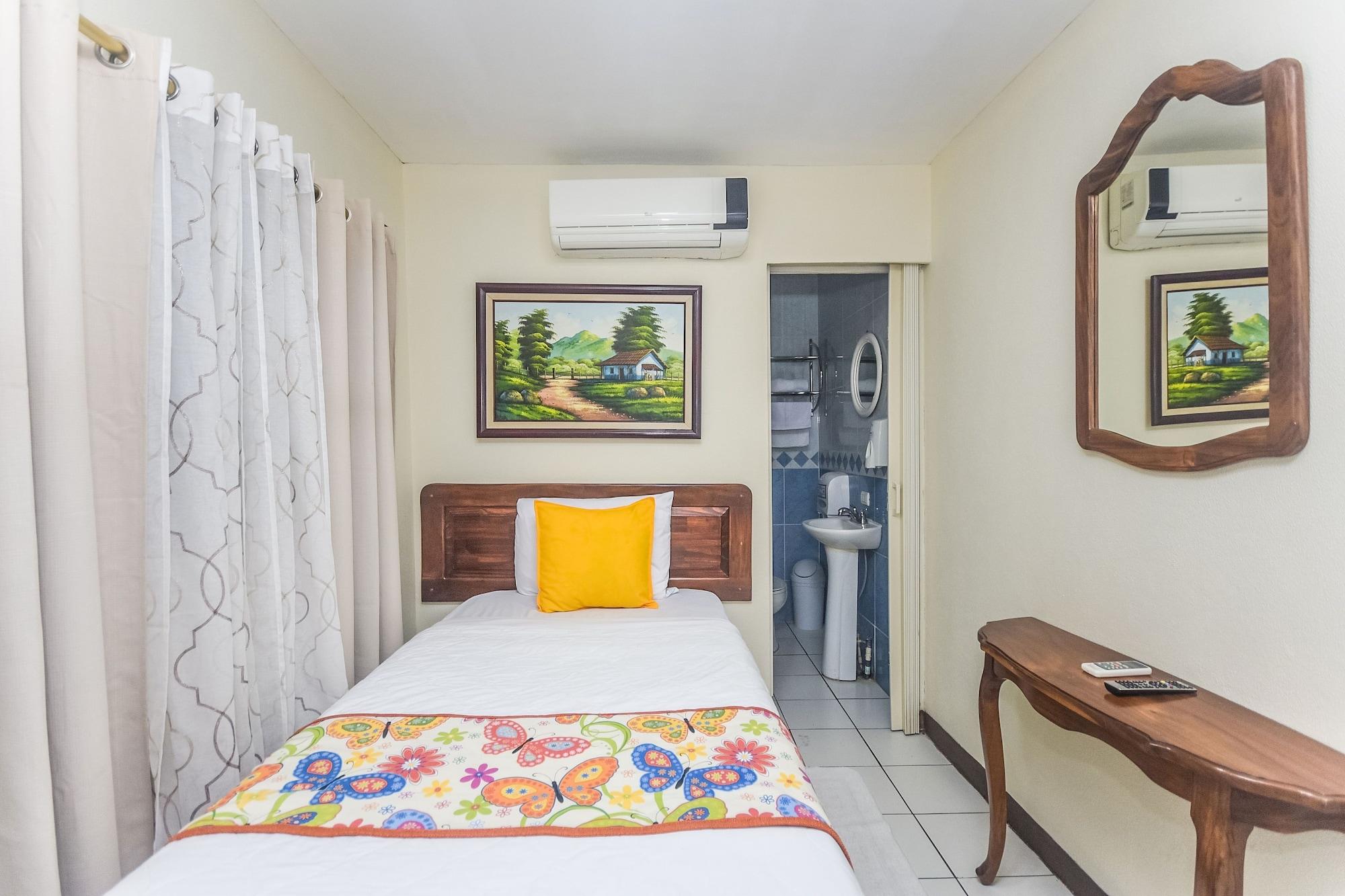 Berlor Airport Inn Río Segundo Kültér fotó