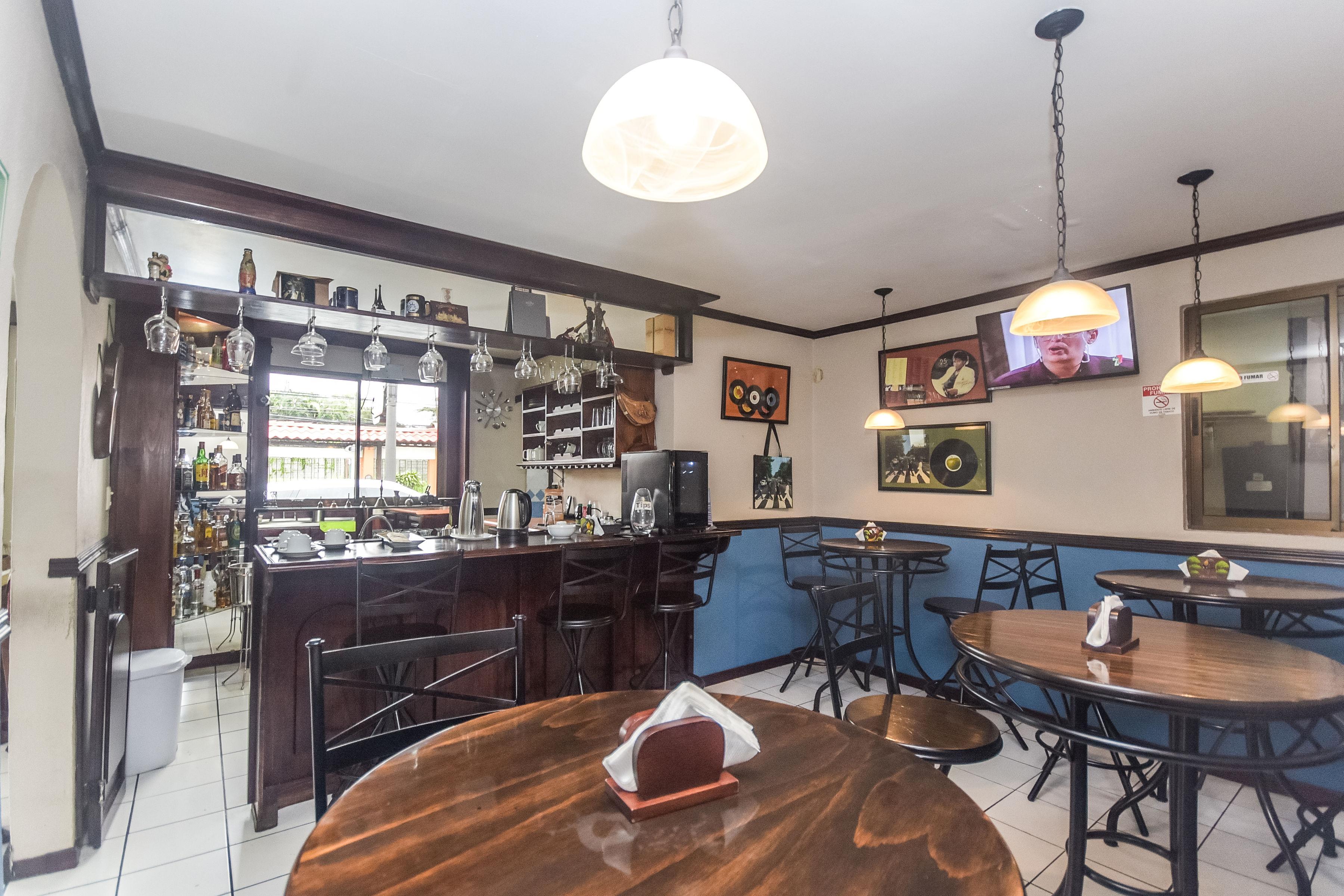 Berlor Airport Inn Río Segundo Kültér fotó