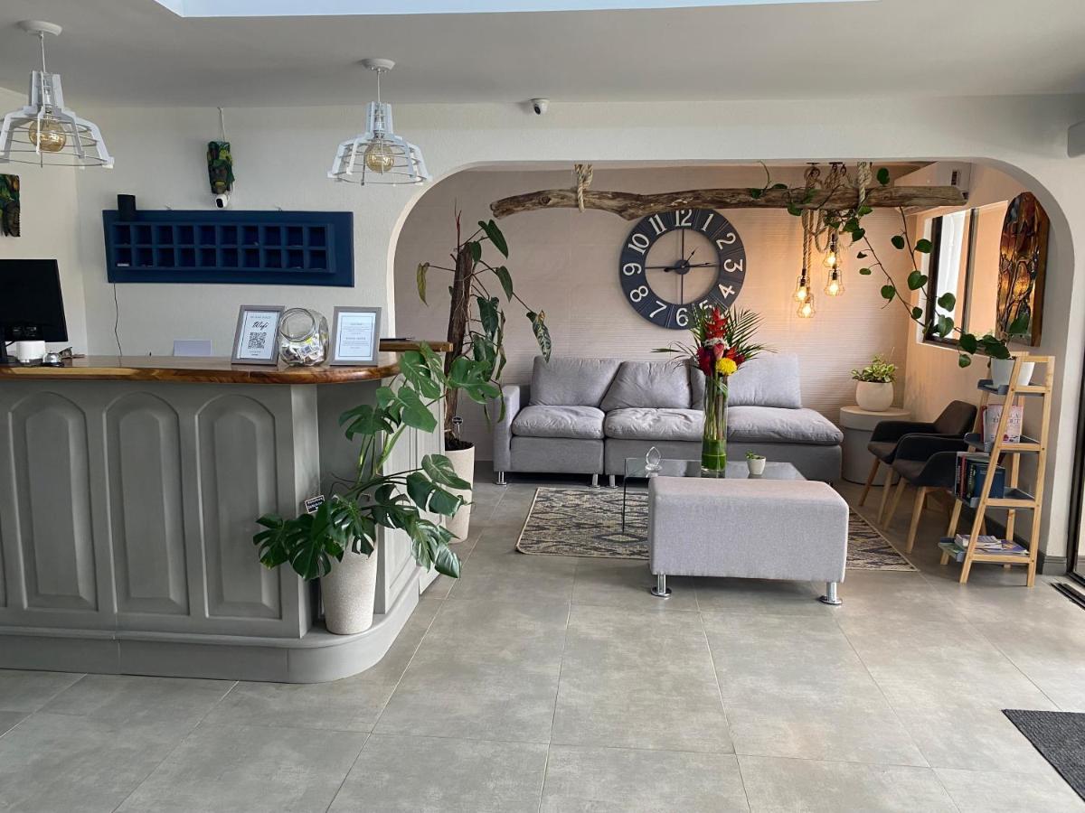 Berlor Airport Inn Río Segundo Kültér fotó