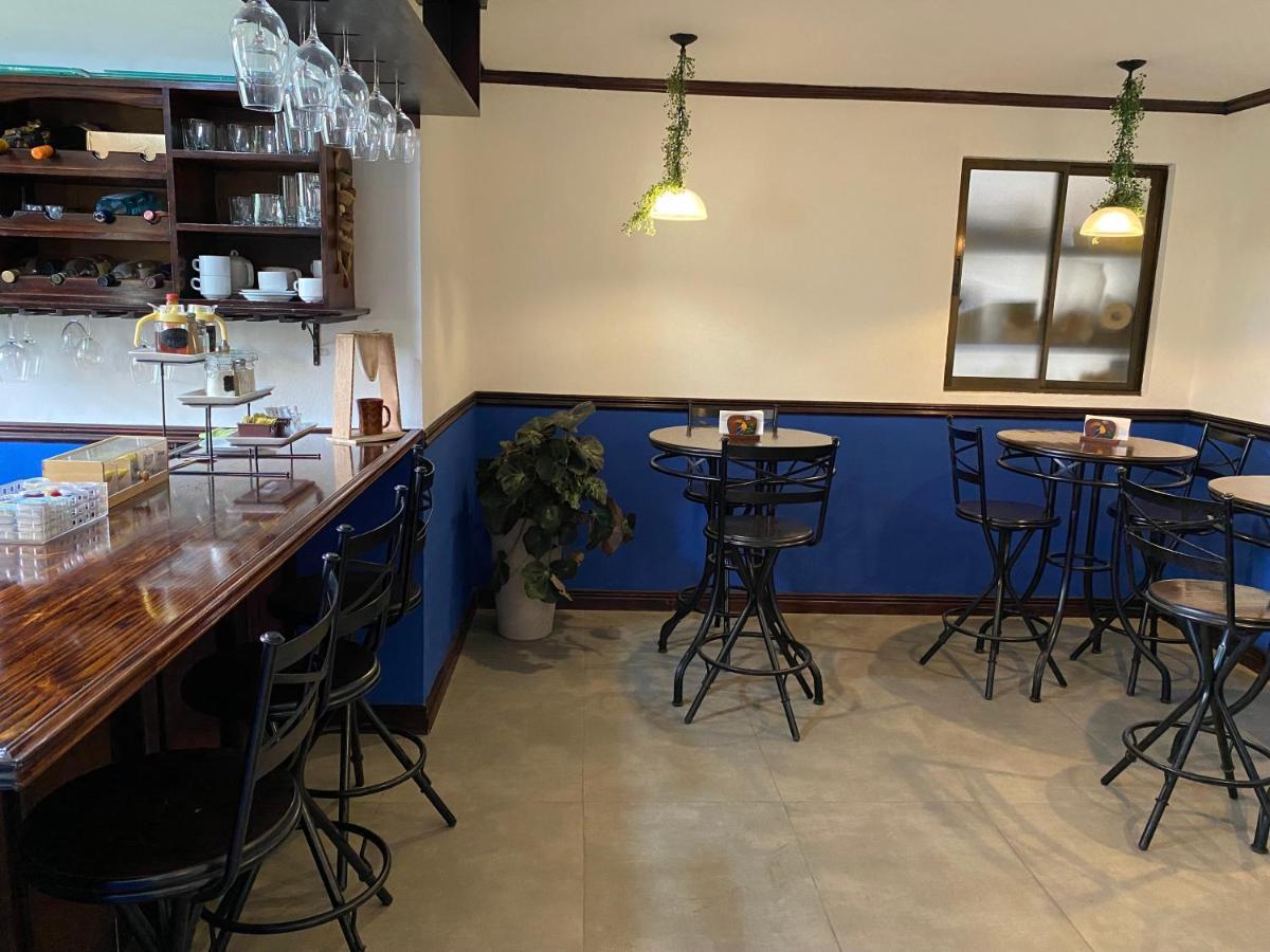 Berlor Airport Inn Río Segundo Kültér fotó