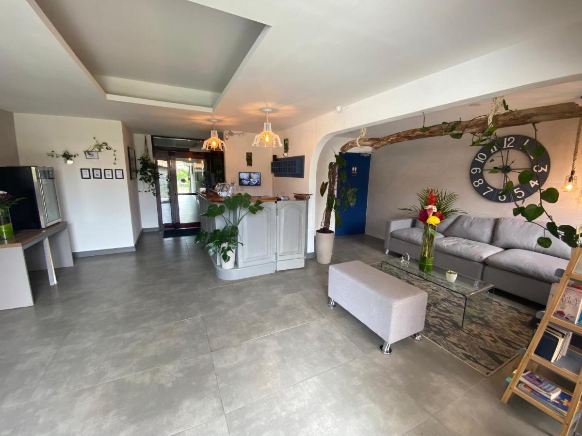 Berlor Airport Inn Río Segundo Kültér fotó