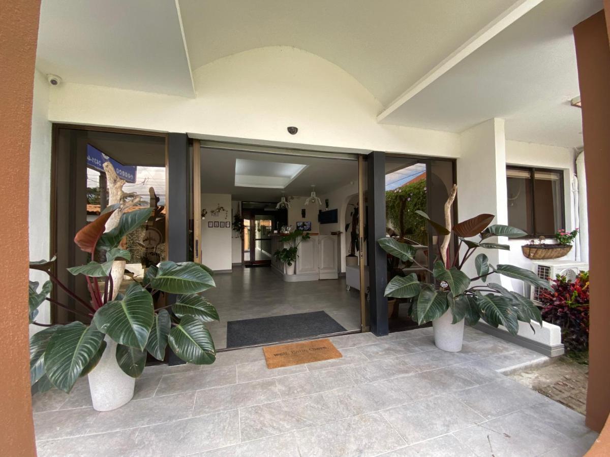 Berlor Airport Inn Río Segundo Kültér fotó