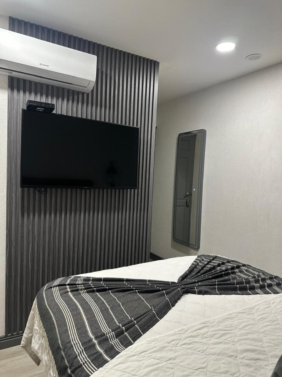 Berlor Airport Inn Río Segundo Kültér fotó